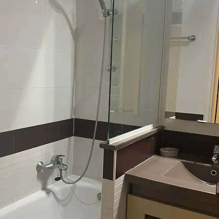 2 Pieces Rdj Climatise Avec Acces Piscine, Tennis, Golf Et Plus, Proche Mediterranee Et Massif De L'esterel - Fr-1-504-685 Apartment *