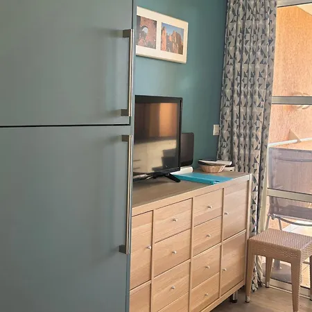 Apartment 2 Pieces Rdj Climatise Avec Acces Piscine, Tennis, Golf Et Plus, Proche Mediterranee Et Massif De L'esterel - Fr-1-504-685